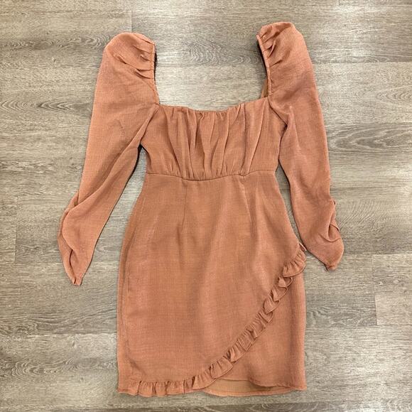 ASTR Women's Size XS Mauve Shimmer Puff Sleeve Mini Dress‎ Ruffle Cocktail - Picture 1 of 10